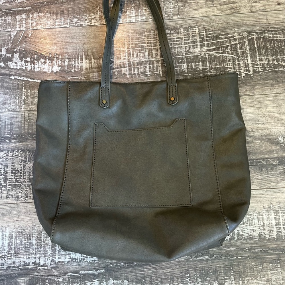 Universal Thread Tote